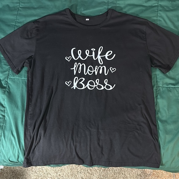 Black short sleeve Tshirt with iron on decal - Picture 2 of 2